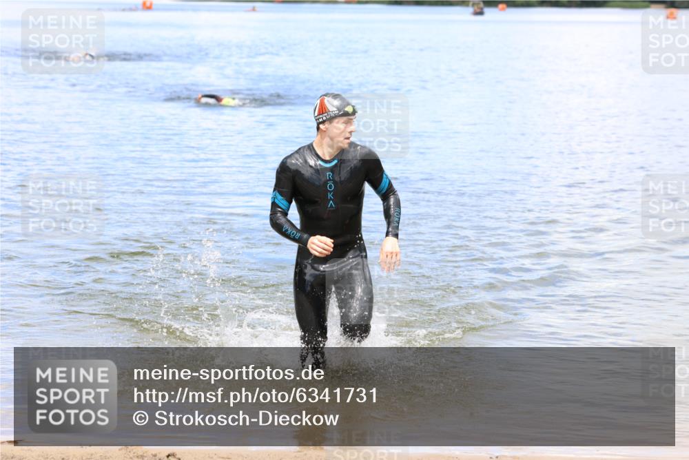 16.06.2024 - 26. Vierlanden-Triathlon Strokosch-Dieckow http://msf.ph/oto/6341731 16.06.2024 13:13:56 Schwimmen  meine-sportfotos.de