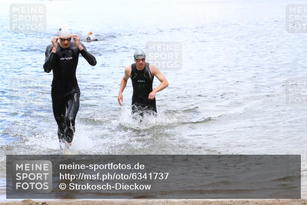16.06.2024 - 26. Vierlanden-Triathlon Strokosch-Dieckow http://msf.ph/oto/6341737 16.06.2024 13:06:50 Schwimmen  meine-sportfotos.de