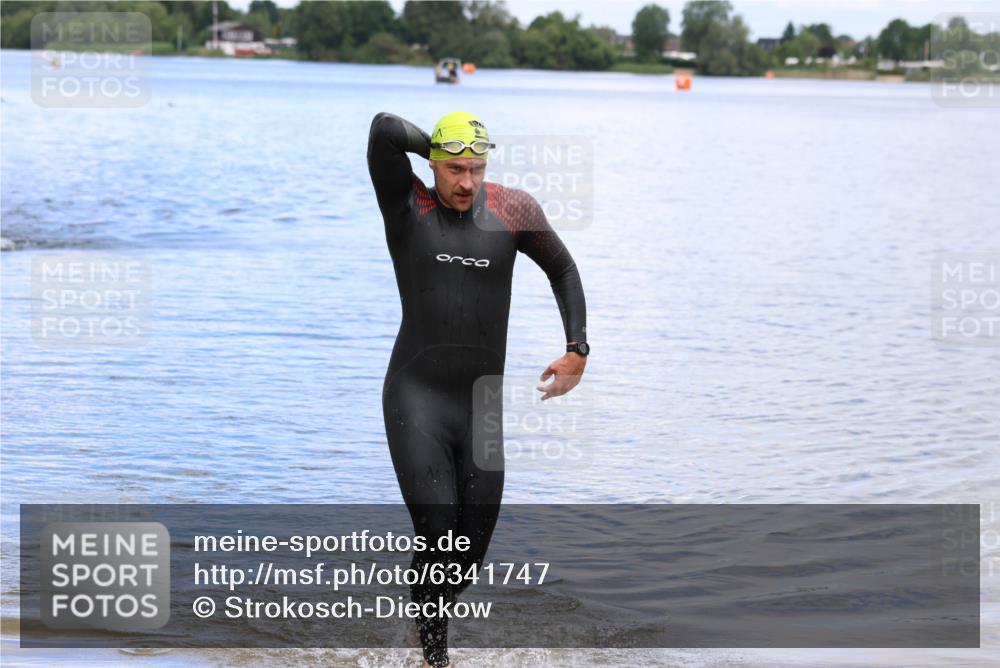 16.06.2024 - 26. Vierlanden-Triathlon Strokosch-Dieckow http://msf.ph/oto/6341747 16.06.2024 13:14:26 Schwimmen  meine-sportfotos.de