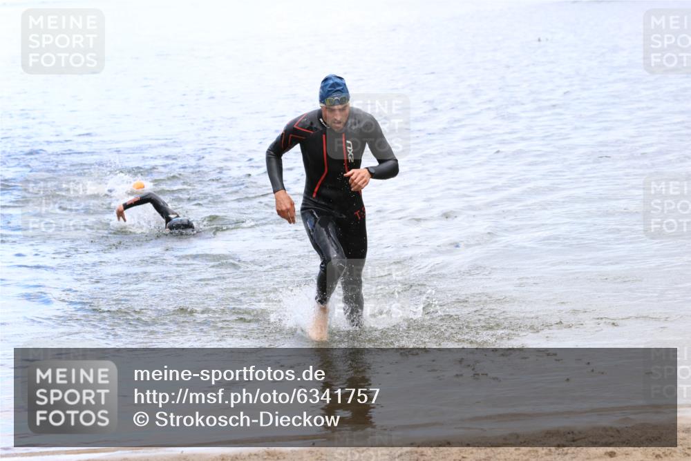 16.06.2024 - 26. Vierlanden-Triathlon Strokosch-Dieckow http://msf.ph/oto/6341757 16.06.2024 13:07:09 Schwimmen  meine-sportfotos.de