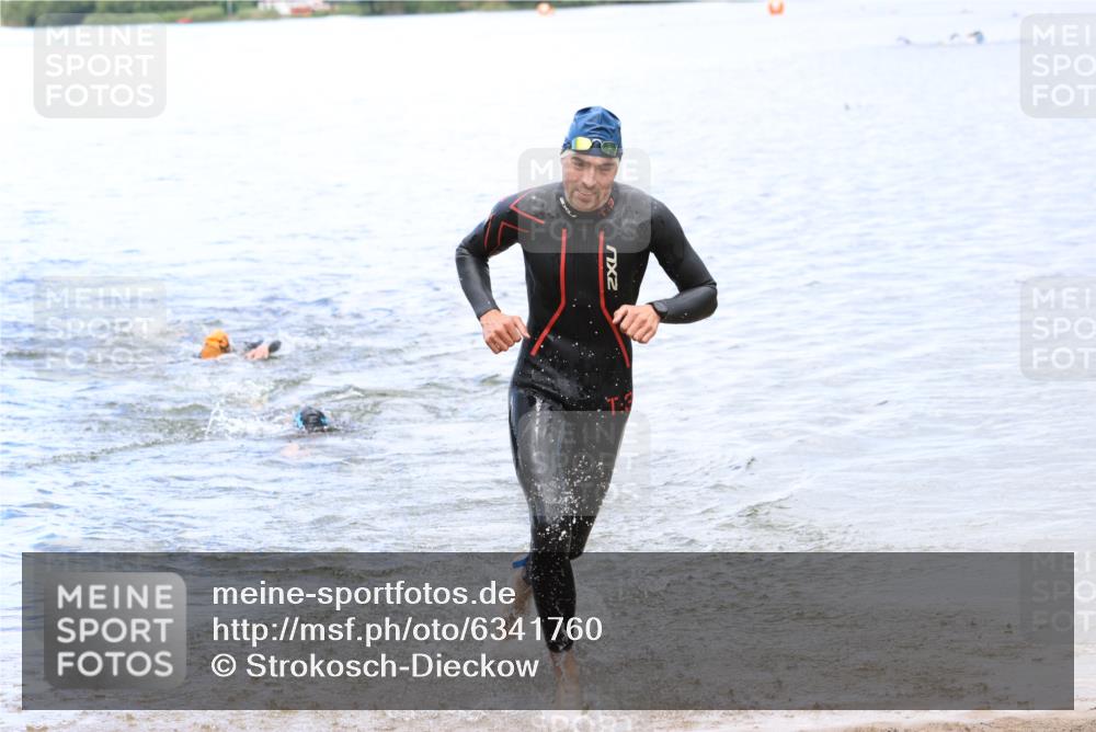 16.06.2024 - 26. Vierlanden-Triathlon Strokosch-Dieckow http://msf.ph/oto/6341760 16.06.2024 13:07:10 Schwimmen  meine-sportfotos.de