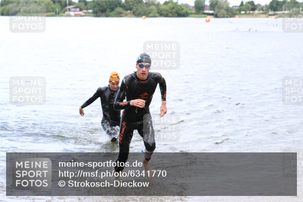 16.06.2024 - 26. Vierlanden-Triathlon Strokosch-Dieckow http://msf.ph/oto/6341770 16.06.2024 13:07:15 Schwimmen  meine-sportfotos.de