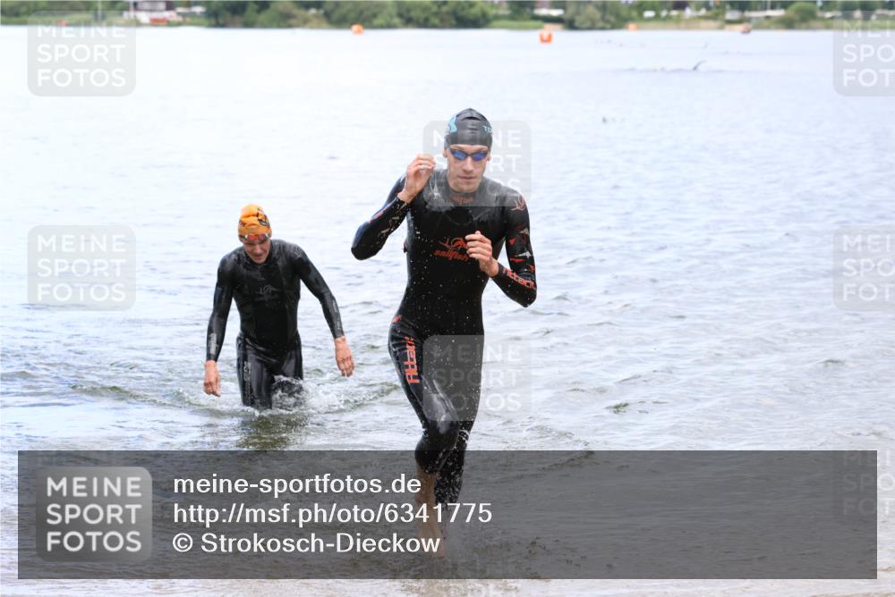 16.06.2024 - 26. Vierlanden-Triathlon Strokosch-Dieckow http://msf.ph/oto/6341775 16.06.2024 13:07:15 Schwimmen  meine-sportfotos.de