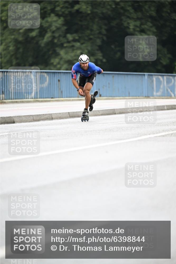 30.06.2024 - hella hamburg halbmarathon Dr. Thomas Lammeyer http://msf.ph/oto/6398844 30.06.2024 08:50:31 Kennedybrücke  meine-sportfotos.de