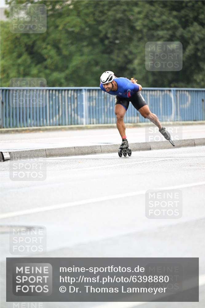 30.06.2024 - hella hamburg halbmarathon Dr. Thomas Lammeyer http://msf.ph/oto/6398880 30.06.2024 08:50:31 Kennedybrücke  meine-sportfotos.de