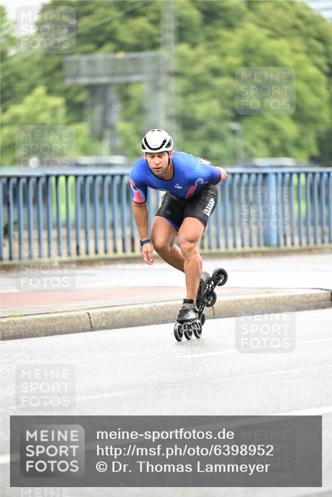 30.06.2024 - hella hamburg halbmarathon Dr. Thomas Lammeyer http://msf.ph/oto/6398952 30.06.2024 08:50:32 Kennedybrücke  meine-sportfotos.de