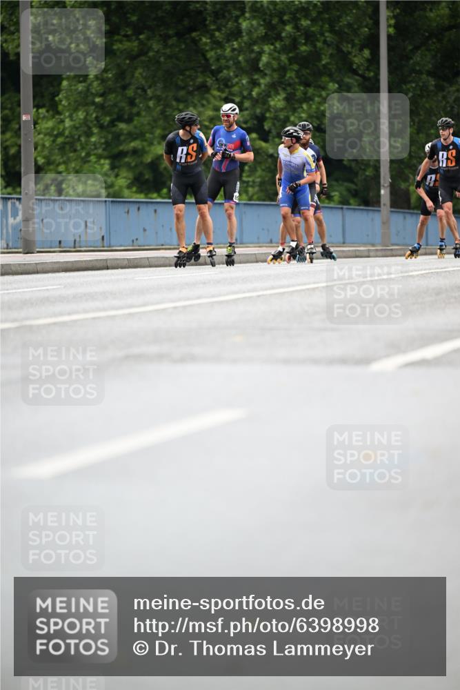 30.06.2024 - hella hamburg halbmarathon Dr. Thomas Lammeyer http://msf.ph/oto/6398998 30.06.2024 08:51:43 Kennedybrücke  meine-sportfotos.de
