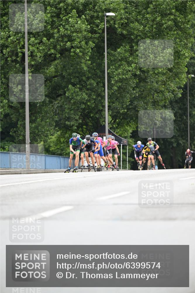 30.06.2024 - hella hamburg halbmarathon Dr. Thomas Lammeyer http://msf.ph/oto/6399574 30.06.2024 08:52:52 Kennedybrücke  meine-sportfotos.de