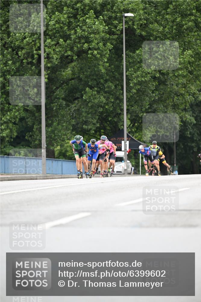 30.06.2024 - hella hamburg halbmarathon Dr. Thomas Lammeyer http://msf.ph/oto/6399602 30.06.2024 08:52:52 Kennedybrücke  meine-sportfotos.de