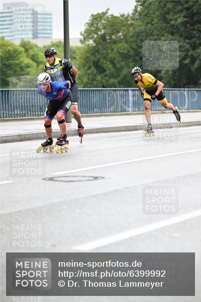 30.06.2024 - hella hamburg halbmarathon Dr. Thomas Lammeyer http://msf.ph/oto/6399992 30.06.2024 08:53:00 Kennedybrücke  meine-sportfotos.de