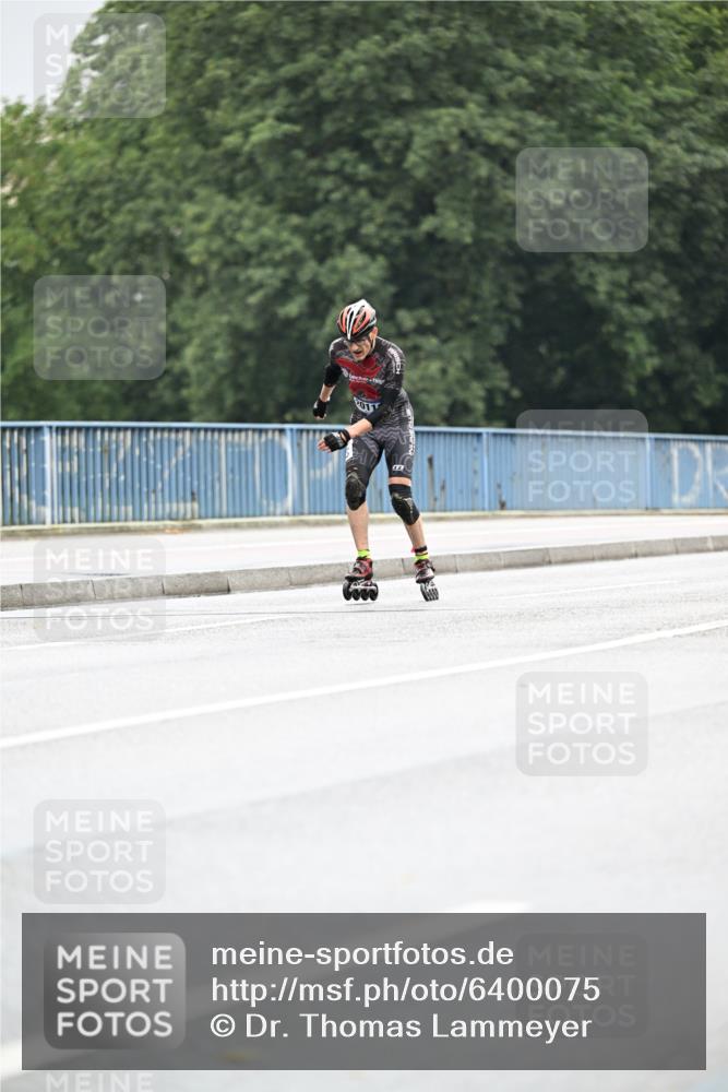 30.06.2024 - hella hamburg halbmarathon Dr. Thomas Lammeyer http://msf.ph/oto/6400075 30.06.2024 08:53:03 Kennedybrücke 201 meine-sportfotos.de