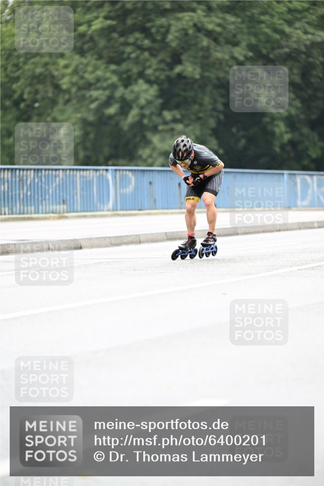 30.06.2024 - hella hamburg halbmarathon Dr. Thomas Lammeyer http://msf.ph/oto/6400201 30.06.2024 08:53:08 Kennedybrücke  meine-sportfotos.de