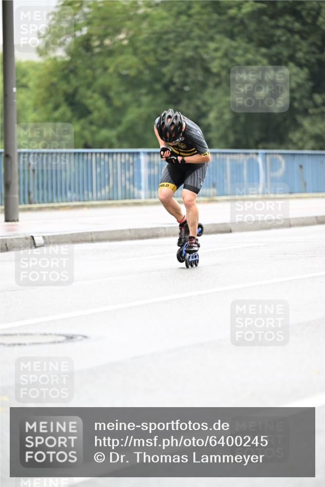 30.06.2024 - hella hamburg halbmarathon Dr. Thomas Lammeyer http://msf.ph/oto/6400245 30.06.2024 08:53:08 Kennedybrücke  meine-sportfotos.de