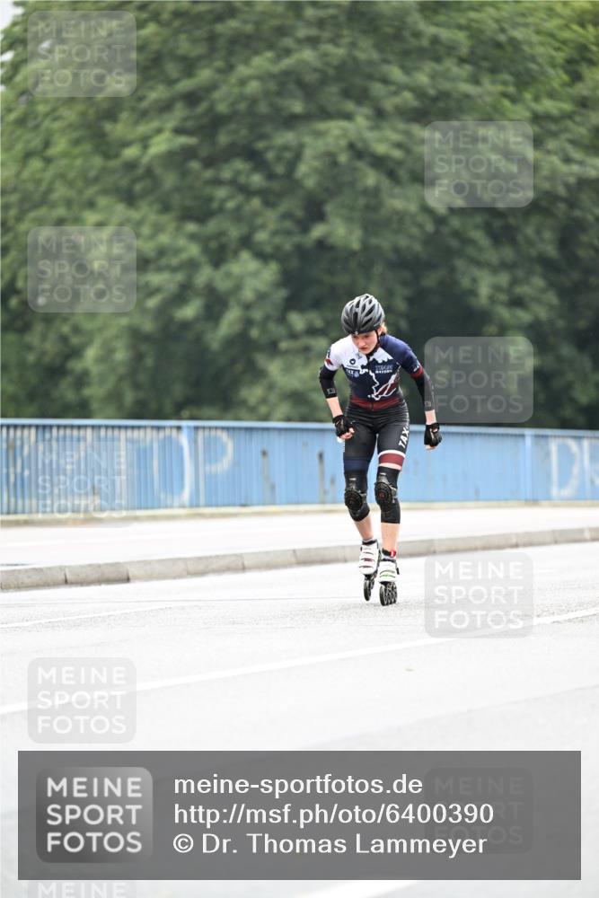 30.06.2024 - hella hamburg halbmarathon Dr. Thomas Lammeyer http://msf.ph/oto/6400390 30.06.2024 08:53:30 Kennedybrücke  meine-sportfotos.de