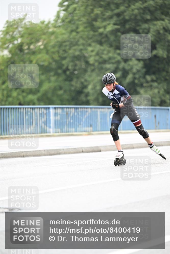 30.06.2024 - hella hamburg halbmarathon Dr. Thomas Lammeyer http://msf.ph/oto/6400419 30.06.2024 08:53:31 Kennedybrücke  meine-sportfotos.de