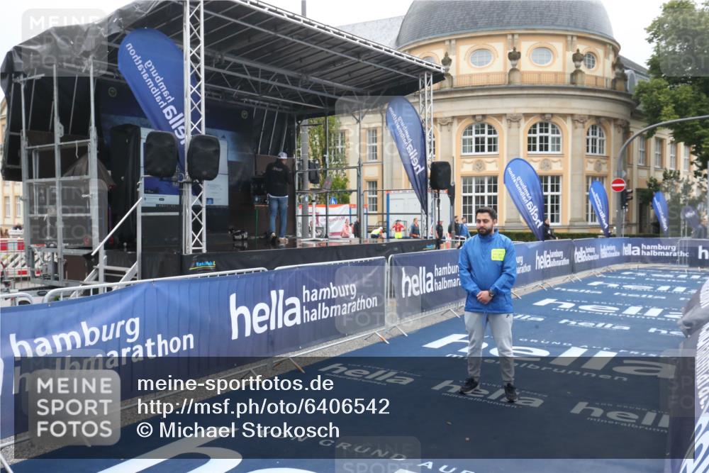 30.06.2024 - hella hamburg halbmarathon Michael Strokosch http://msf.ph/oto/6406542 30.06.2024 08:28:10 Ziel  meine-sportfotos.de