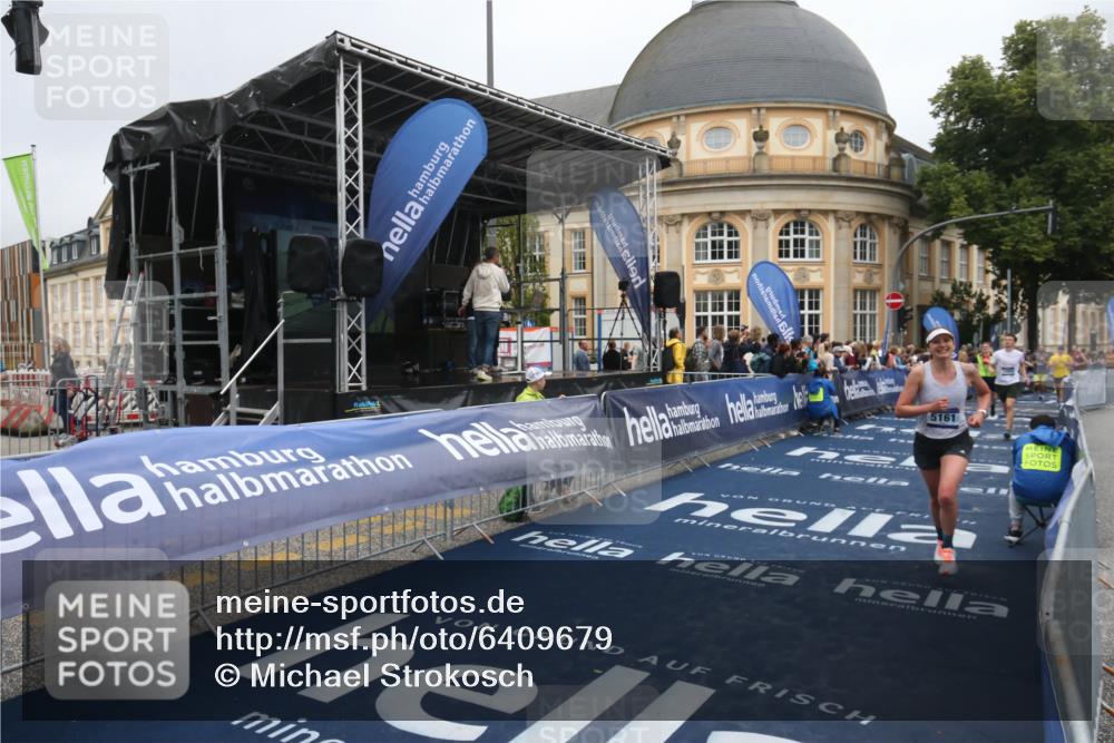 30.06.2024 - hella hamburg halbmarathon Michael Strokosch http://msf.ph/oto/6409679 30.06.2024 10:38:33 Ziel 1264, 1635, 2022, 2618, 3691, 5161, 11857, 13047, 13149 meine-sportfotos.de