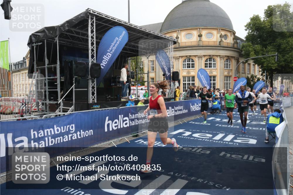 30.06.2024 - hella hamburg halbmarathon Michael Strokosch http://msf.ph/oto/6409835 30.06.2024 10:38:47 Ziel 980, 1574, 1663, 1816, 2026, 5308, 5655, 8143, 8434, 9851, 10614, 11277, 12002, 12457, 13025, 13442 meine-sportfotos.de