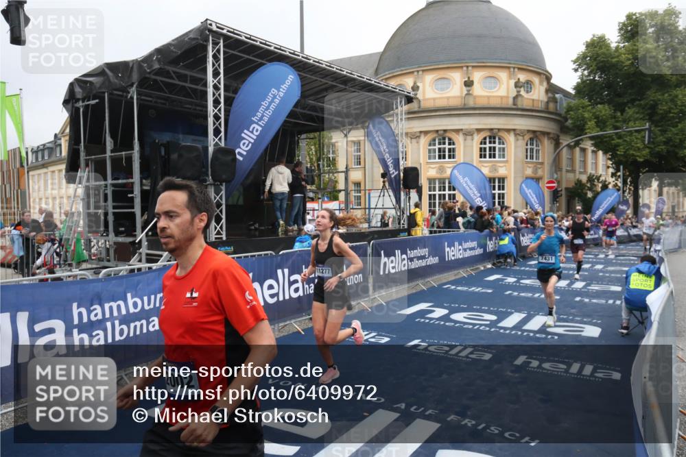 30.06.2024 - hella hamburg halbmarathon Michael Strokosch http://msf.ph/oto/6409972 30.06.2024 10:38:54 Ziel 609, 1663, 6333, 7431, 7930, 9810, 10195, 10262, 11277, 12002, 12316 meine-sportfotos.de