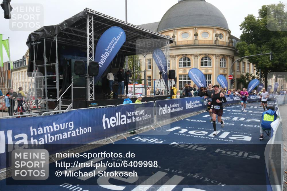 30.06.2024 - hella hamburg halbmarathon Michael Strokosch http://msf.ph/oto/6409998 30.06.2024 10:38:56 Ziel 609, 6333, 7431, 7930, 9810, 10195, 10262, 11277, 12316 meine-sportfotos.de