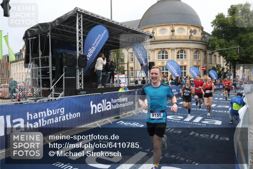 30.06.2024 - hella hamburg halbmarathon Michael Strokosch http://msf.ph/oto/6410785 30.06.2024 10:39:36 Ziel 636, 2268, 4184, 6960, 7503, 8637, 9041, 9155, 11712, 12206 meine-sportfotos.de