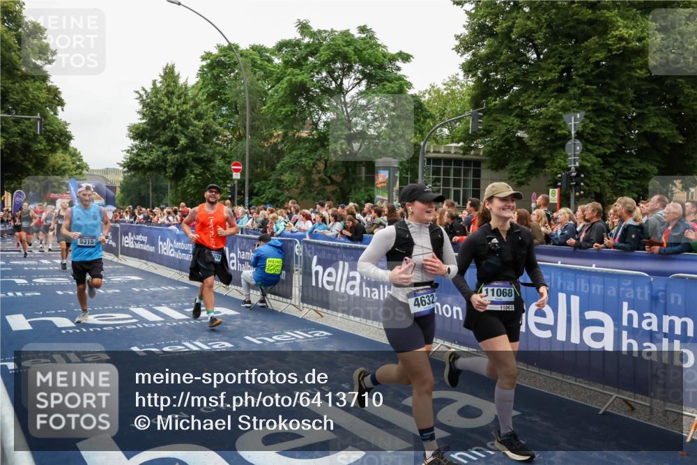 30.06.2024 - hella hamburg halbmarathon Michael Strokosch http://msf.ph/oto/6413710 30.06.2024 11:09:49 Ziel 732, 1523, 2488, 4632, 4745, 5315, 6009, 9142, 9158, 11068, 11078, 11883 meine-sportfotos.de