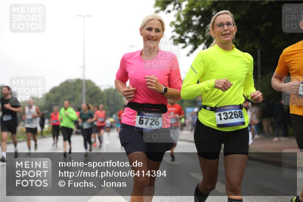 30.06.2024 - hella hamburg halbmarathon Fuchs,  Jonas http://msf.ph/oto/6414394 30.06.2024 11:44:19 20KM 859, 955, 1059, 1483, 2573, 2916, 3719, 3720, 3818, 3844, 4513, 4767, 5028, 5149, 5369, 5467, 5665, 6347, 6619, 6726, 6746, 6936, 7383, 7899, 8235, 8769, 8846, 9046, 9474, 9605, 9682, 9853, 9916, 10058, 10242, 10474, 11055, 11148, 11677, 11821, 11855, 11916, 13268 meine-sportfotos.de