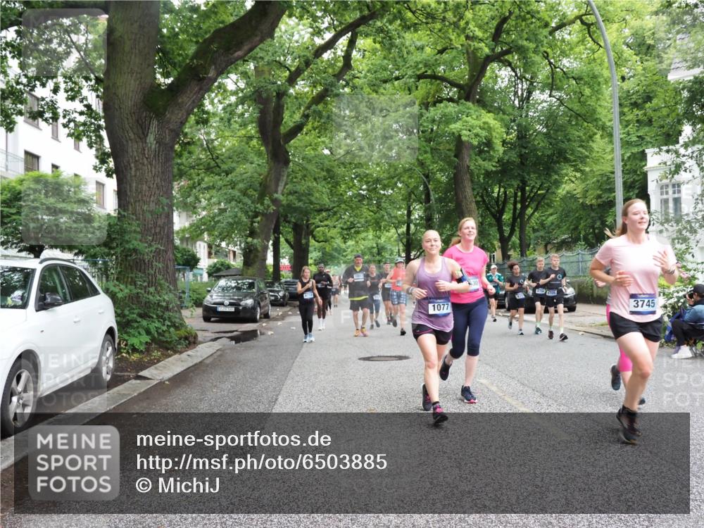 30.06.2024 - hella hamburg halbmarathon MichiJ http://msf.ph/oto/6503885 30.06.2024 11:08:30 Laufen KM 15 666, 1077, 1590, 1614, 1707, 2080, 3063, 3745, 4718, 5393, 5989, 6455, 6731, 6732, 8703, 8704, 8705, 8707, 8744, 9994, 10692, 10847, 11630, 11846, 11906, 12066, 12507 meine-sportfotos.de