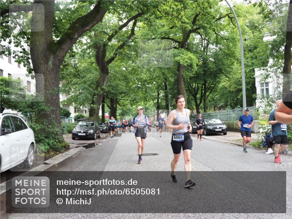30.06.2024 - hella hamburg halbmarathon MichiJ http://msf.ph/oto/6505081 30.06.2024 11:08:42 Laufen KM 15 1628, 1714, 1780, 3242, 3818, 4978, 6619, 6865, 9046, 9764 meine-sportfotos.de