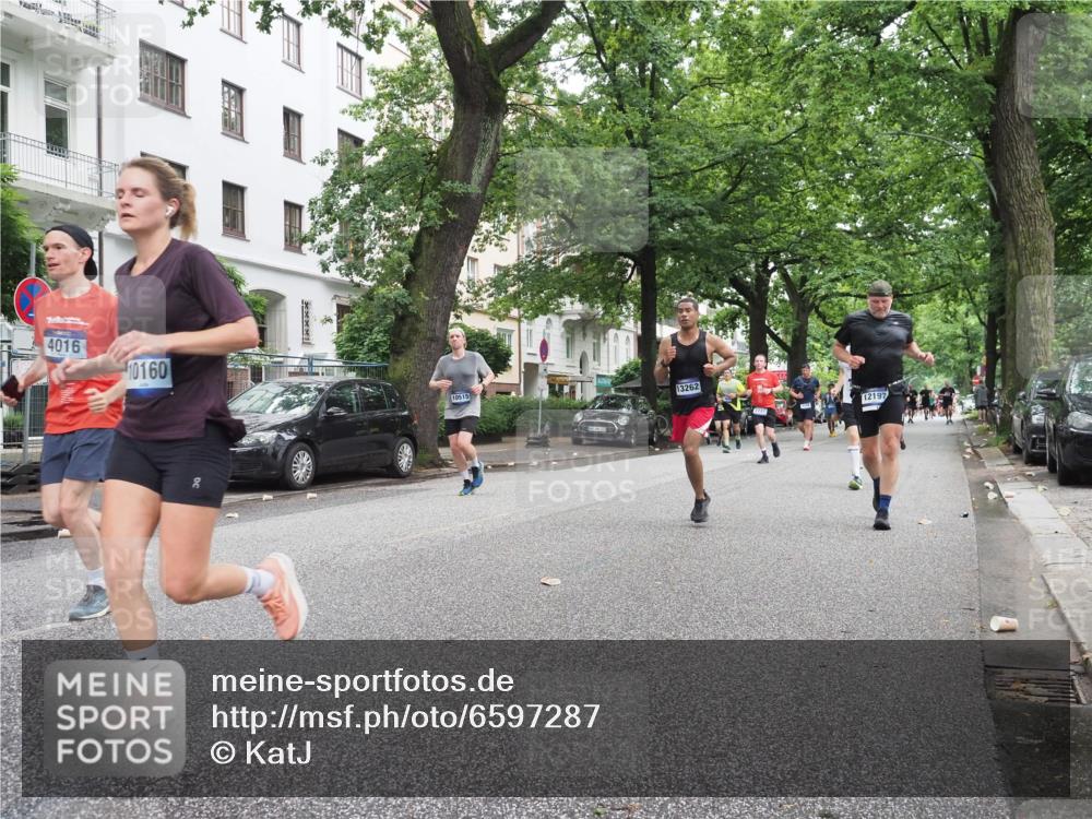 30.06.2024 - hella hamburg halbmarathon KatJ http://msf.ph/oto/6597287 30.06.2024 11:08:53 Laufen KM 15 579, 1460, 1462, 1569, 1672, 1798, 1832, 2227, 2489, 2742, 3161, 3696, 3697, 3719, 3720, 4016, 4306, 4307, 4804, 4853, 4855, 5609, 7266, 7594, 8998, 9091, 9138, 10160, 10515, 10647, 11575, 11752, 12197, 12282, 12283, 12562, 13028, 13209, 13262 meine-sportfotos.de