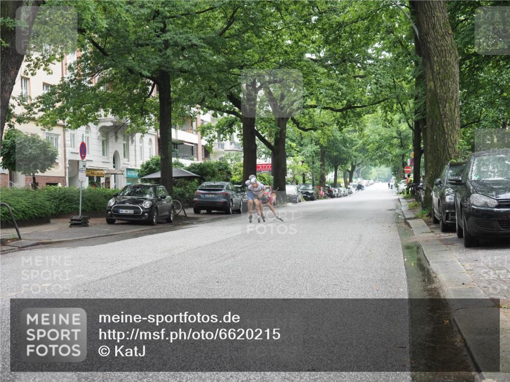 30.06.2024 - hella hamburg halbmarathon KatJ http://msf.ph/oto/6620215 30.06.2024 08:56:37 Laufen KM 15 103 meine-sportfotos.de