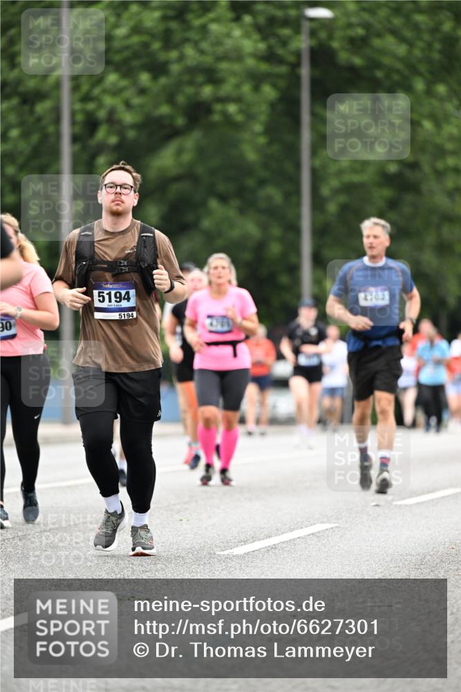 30.06.2024 - hella hamburg halbmarathon Dr. Thomas Lammeyer http://msf.ph/oto/6627301 30.06.2024 11:08:45 Kennedybrücke 742, 1716, 2785, 3480, 3890, 4090, 4701, 4702, 4964, 5194, 6425, 6432, 6968, 7206, 8005, 8294, 8582, 9215, 10012, 10632, 11192, 11864 meine-sportfotos.de