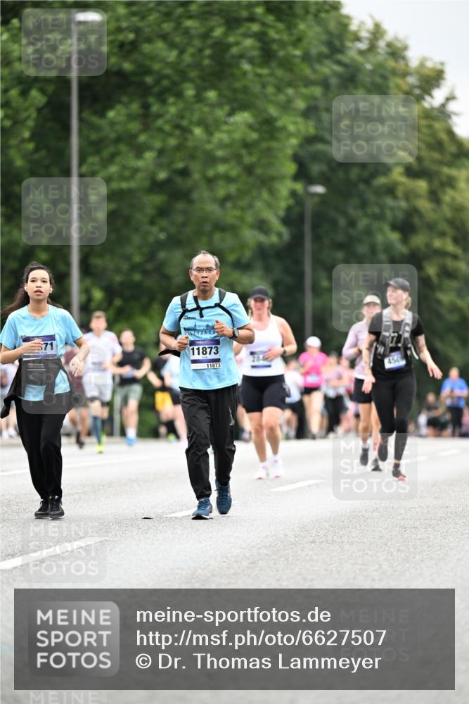 30.06.2024 - hella hamburg halbmarathon Dr. Thomas Lammeyer http://msf.ph/oto/6627507 30.06.2024 11:09:05 Kennedybrücke 2567, 2641, 2846, 3619, 3654, 4508, 4623, 4624, 5039, 5442, 5877, 6237, 6381, 6434, 7821, 8456, 8469, 8582, 8713, 8988, 9738, 9740, 11518, 11871, 11873, 12354, 13424 meine-sportfotos.de