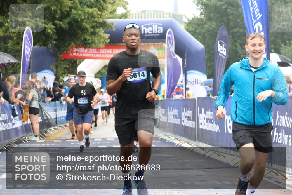 30.06.2024 - hella hamburg halbmarathon Strokosch-Dieckow http://msf.ph/oto/6636683 30.06.2024 12:22:24 Ziel 2789, 3277, 3989, 4191, 4331, 4529, 5426, 5614, 6088, 7267, 8049, 10150, 10227, 10776, 2789, 3277, 3989, 4191, 4331, 4529, 5426, 5614, 6088, 7267, 8049, 10150, 10227, 10776 meine-sportfotos.de