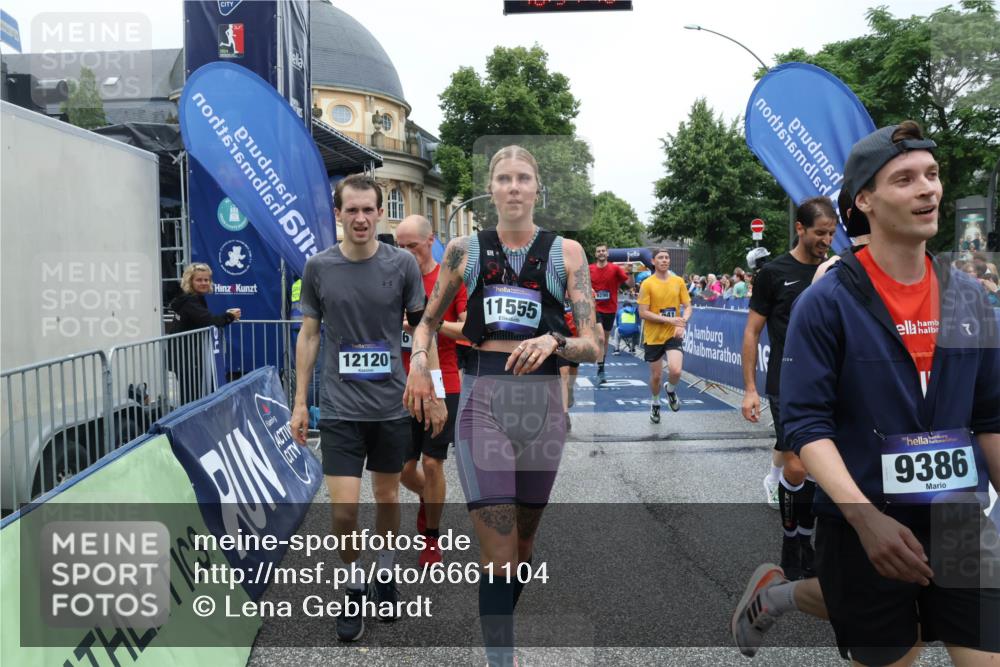 30.06.2024 - hella hamburg halbmarathon Lena Gebhardt http://msf.ph/oto/6661104 30.06.2024 10:37:47 Ziel 1744, 3205, 4328, 5878, 6190, 8976, 9284, 9290, 9386, 9461, 9541, 10119, 10207, 10557, 11555, 11726, 11747, 11773, 12120 meine-sportfotos.de