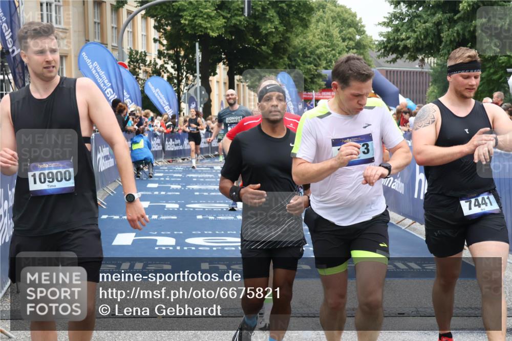 30.06.2024 - hella hamburg halbmarathon Lena Gebhardt http://msf.ph/oto/6675821 30.06.2024 10:39:54 Ziel 511, 1673, 3852, 4761, 4763, 5925, 7441, 9246, 9530, 10900, 10945, 11693, 12093 meine-sportfotos.de