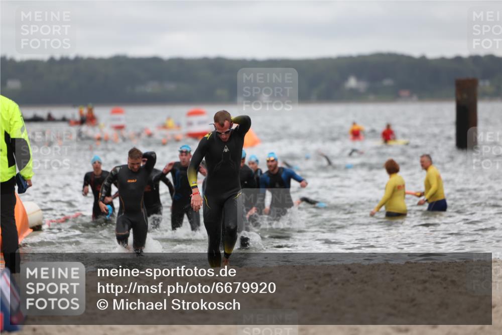 04.08.2024 - OstseeMan Michael Strokosch http://msf.ph/oto/6679920 04.08.2024 09:47:28 Schwimmen 214, 230, 248, 274, 281, 288, 313, 319, 394, 1164, 1199, 1199, 1204, 1257, 1271, 1271, 1272, 1272, 1278, 1282, 1282, 1285 meine-sportfotos.de