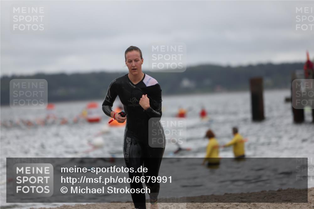 04.08.2024 - OstseeMan Michael Strokosch http://msf.ph/oto/6679991 04.08.2024 09:47:52 Schwimmen 214, 230, 248, 274, 281, 319, 390, 395, 1165, 1167, 1167, 1196, 1213, 1214, 1220, 1228, 1228, 1229, 1233, 1236, 1236, 1237, 1237, 1242, 1242, 1248, 1248, 1249, 1249, 1260, 1261, 1264, 1272, 1273, 1273, 1283, 1284, 1284 meine-sportfotos.de