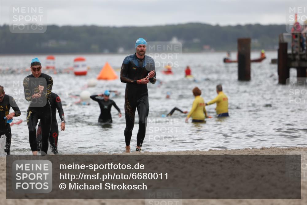 04.08.2024 - OstseeMan Michael Strokosch http://msf.ph/oto/6680011 04.08.2024 09:48:16 Schwimmen 215, 287, 295, 298, 315, 332, 1163, 1163, 1165, 1165, 1167, 1184, 1184, 1186, 1200, 1200, 1213, 1213, 1216, 1216, 1217, 1220, 1220, 1228, 1236, 1236, 1242, 1248, 1248, 1249, 1250, 1250, 1252, 1264, 1264, 1273, 1273, 1277, 1277, 1293, 1293 meine-sportfotos.de