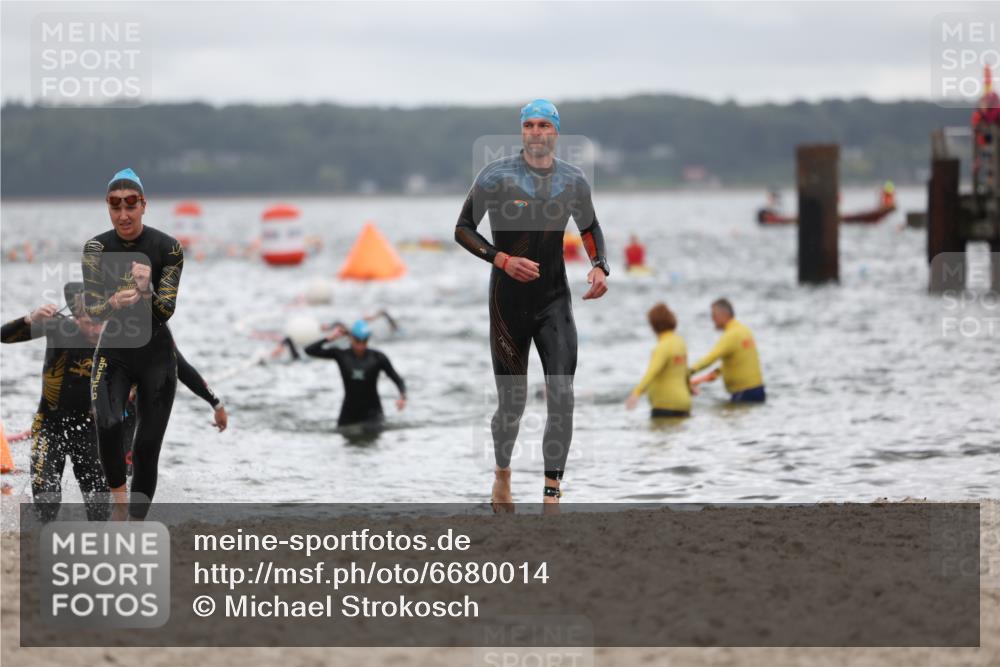 04.08.2024 - OstseeMan Michael Strokosch http://msf.ph/oto/6680014 04.08.2024 09:48:17 Schwimmen 215, 287, 295, 298, 315, 332, 1163, 1163, 1165, 1165, 1184, 1184, 1186, 1200, 1200, 1213, 1213, 1216, 1216, 1217, 1220, 1220, 1228, 1236, 1236, 1242, 1248, 1248, 1249, 1250, 1250, 1252, 1264, 1264, 1273, 1273, 1277, 1277, 1293, 1293 meine-sportfotos.de