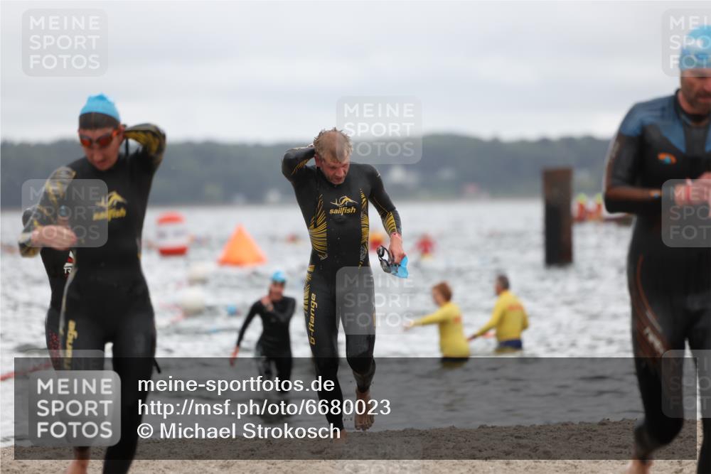 04.08.2024 - OstseeMan Michael Strokosch http://msf.ph/oto/6680023 04.08.2024 09:48:22 Schwimmen 215, 287, 295, 298, 315, 332, 345, 1163, 1163, 1165, 1184, 1184, 1186, 1188, 1200, 1200, 1213, 1216, 1216, 1217, 1220, 1220, 1250, 1250, 1252, 1264, 1264, 1269, 1269, 1273, 1277, 1277, 1293, 1293 meine-sportfotos.de