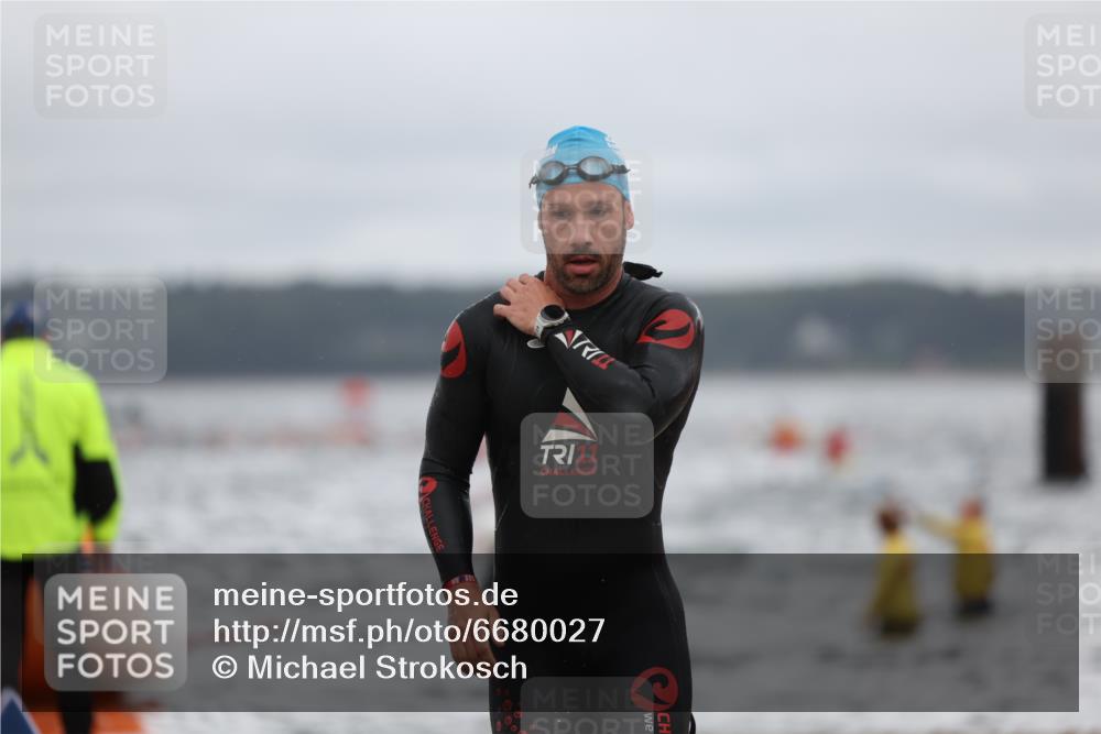 04.08.2024 - OstseeMan Michael Strokosch http://msf.ph/oto/6680027 04.08.2024 09:48:28 Schwimmen 215, 287, 295, 298, 315, 345, 1184, 1184, 1186, 1188, 1200, 1200, 1216, 1216, 1217, 1250, 1252, 1269, 1269, 1277, 1277, 1293, 1293 meine-sportfotos.de