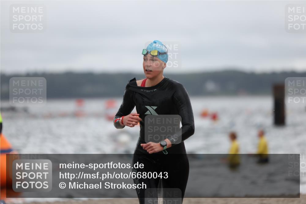 04.08.2024 - OstseeMan Michael Strokosch http://msf.ph/oto/6680043 04.08.2024 09:48:35 Schwimmen 215, 287, 295, 298, 308, 315, 345, 1184, 1184, 1186, 1188, 1200, 1200, 1202, 1216, 1216, 1217, 1252, 1269, 1269, 1277, 1277, 1293, 1293 meine-sportfotos.de