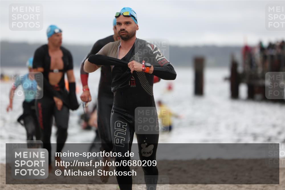04.08.2024 - OstseeMan Michael Strokosch http://msf.ph/oto/6680209 04.08.2024 09:50:06 Schwimmen 228, 232, 253, 273, 275, 276, 290, 299, 300, 349, 351, 1177, 1192, 1232, 1232, 1235, 1246, 1246, 1267, 1270, 1286, 1288 meine-sportfotos.de