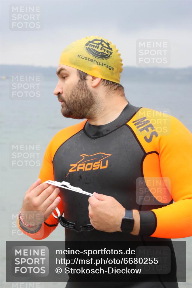 04.08.2024 - OstseeMan Strokosch-Dieckow http://msf.ph/oto/6680255 04.08.2024 06:49:59 Bevor dem Schwimmen  meine-sportfotos.de