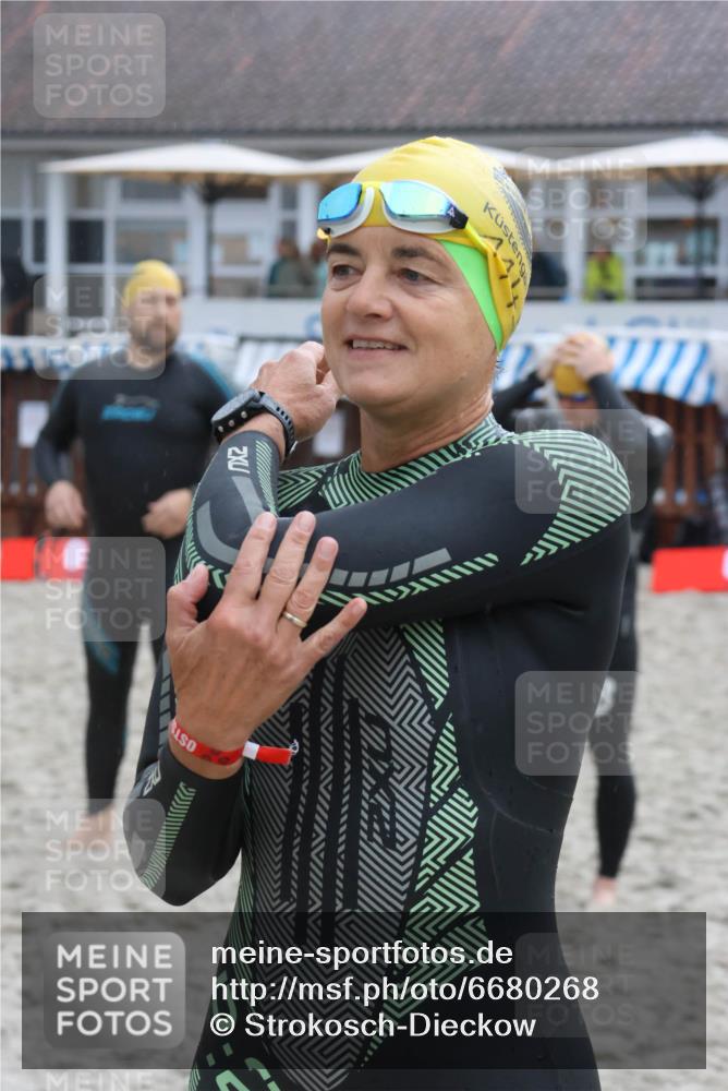 04.08.2024 - OstseeMan Strokosch-Dieckow http://msf.ph/oto/6680268 04.08.2024 06:50:22 Bevor dem Schwimmen  meine-sportfotos.de