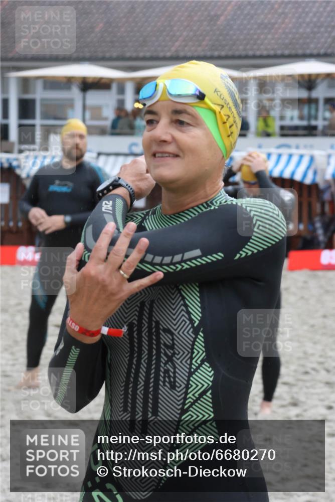 04.08.2024 - OstseeMan Strokosch-Dieckow http://msf.ph/oto/6680270 04.08.2024 06:50:22 Bevor dem Schwimmen  meine-sportfotos.de