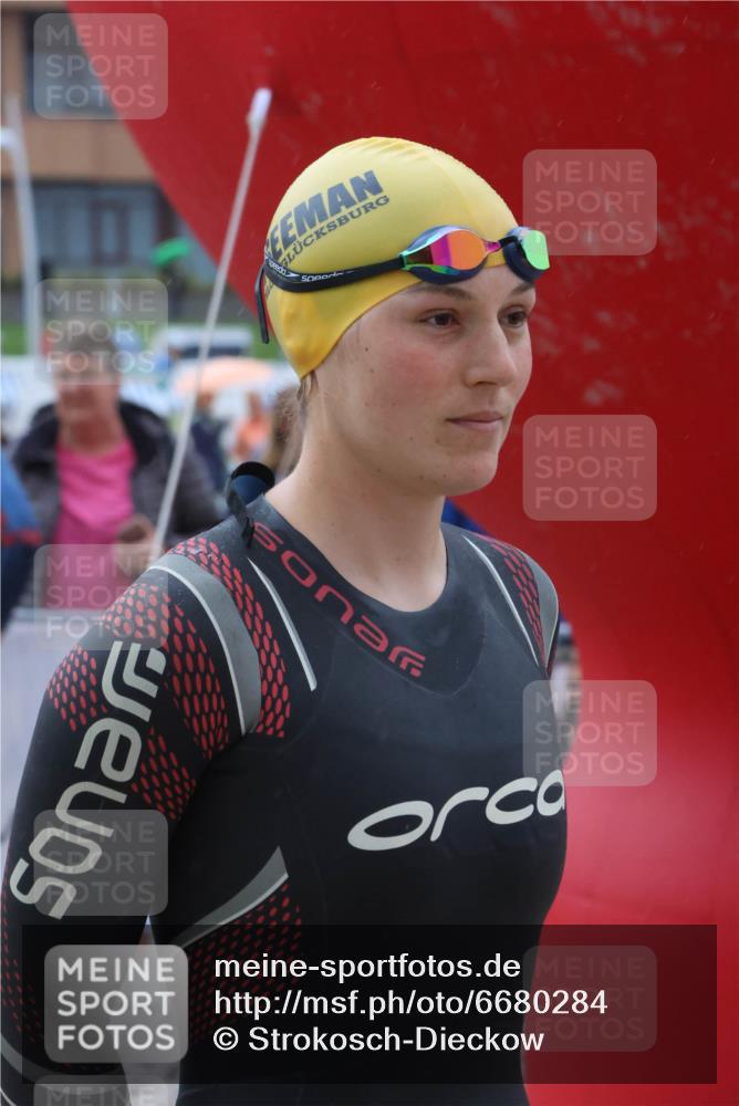 04.08.2024 - OstseeMan Strokosch-Dieckow http://msf.ph/oto/6680284 04.08.2024 06:50:36 Bevor dem Schwimmen  meine-sportfotos.de