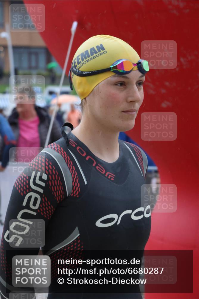 04.08.2024 - OstseeMan Strokosch-Dieckow http://msf.ph/oto/6680287 04.08.2024 06:50:36 Bevor dem Schwimmen  meine-sportfotos.de