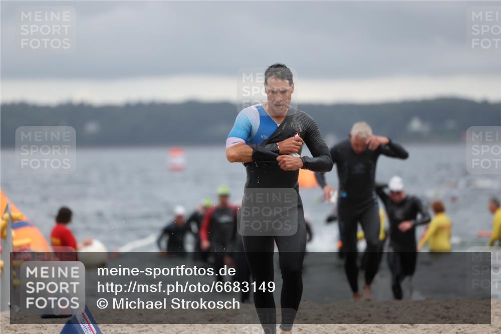 04.08.2024 - OstseeMan Michael Strokosch http://msf.ph/oto/6683149 04.08.2024 10:08:37 Schwimmen 542, 598, 644, 652, 657, 658, 665, 710, 727 meine-sportfotos.de